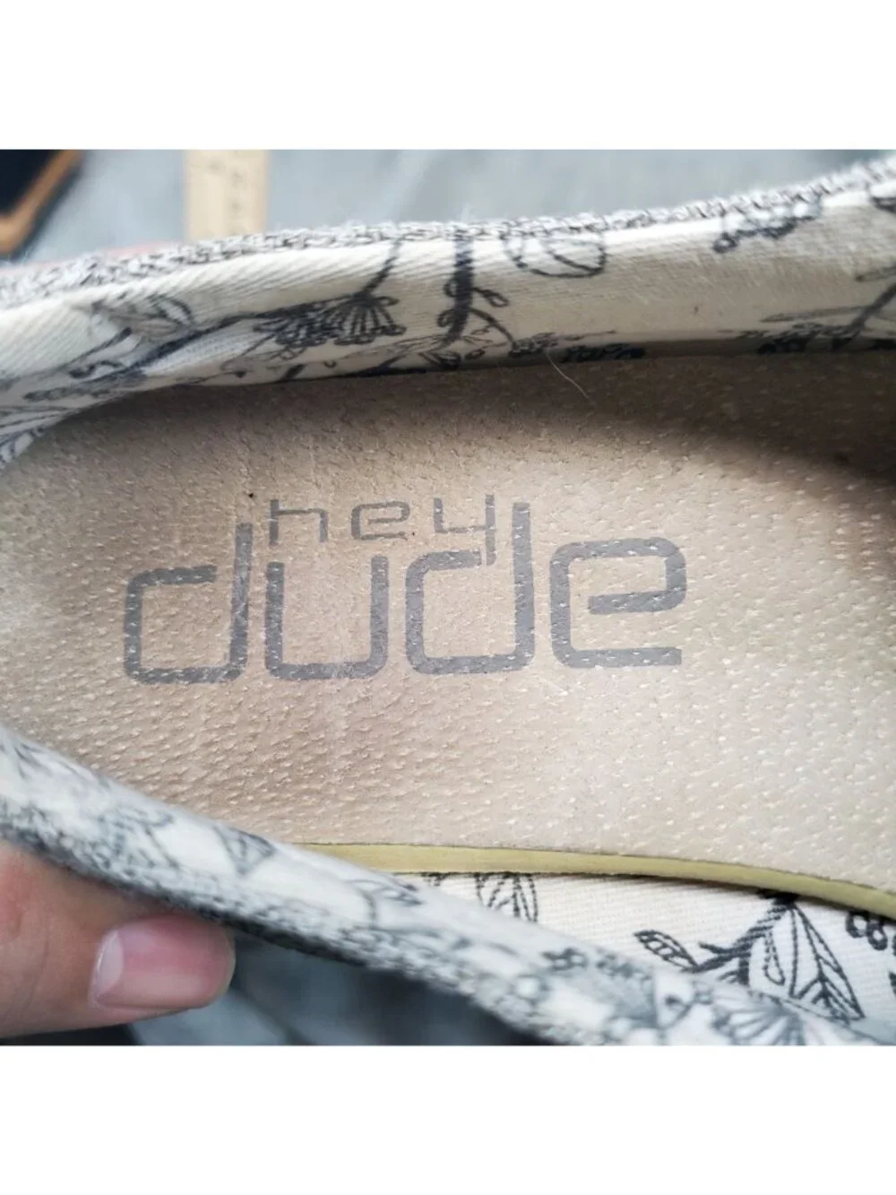 Hey Dude Shoes Womens Size 8 Gray Iron Wendy Linen Textile Slip On Loafer *Read*